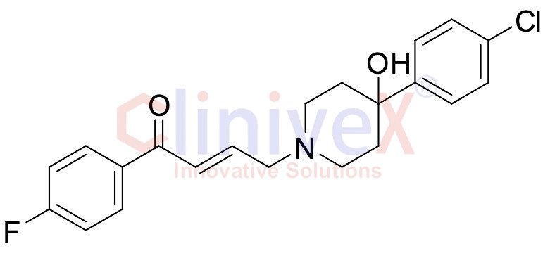(E)-4-(4-(4-Chlorophenyl)-4-hydroxypiperidin-1-yl)-1-(4-fluorophenyl)but-2-en-1-one
